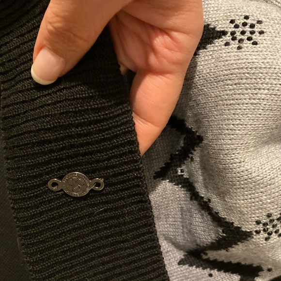 HARRICANA SNOW BEANIE WITH UPCYCLED SILVER FOX FUR POM RARE Grey/Black MIX - Picture 10 of 15